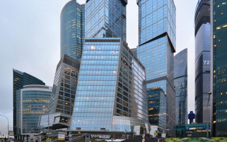 Вид от метро или ближайшей остановки